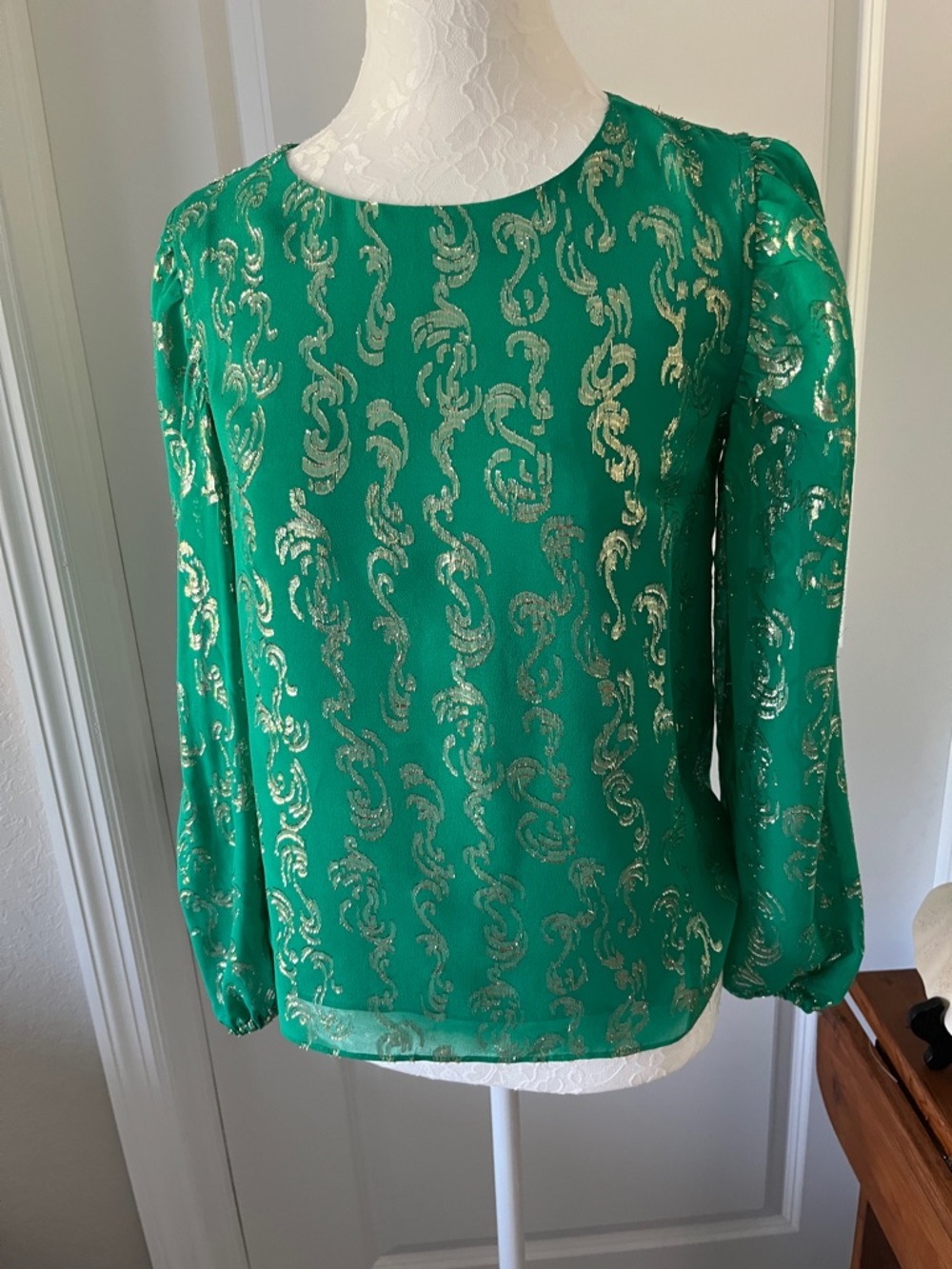 Lilly Pulitzer Miriam Silk Emerald Isle Salty wave metallic clip chiffon blouse